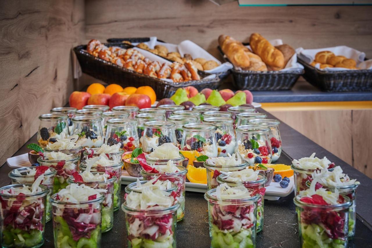 Hotel Zur Post Altoetting 외부 사진
